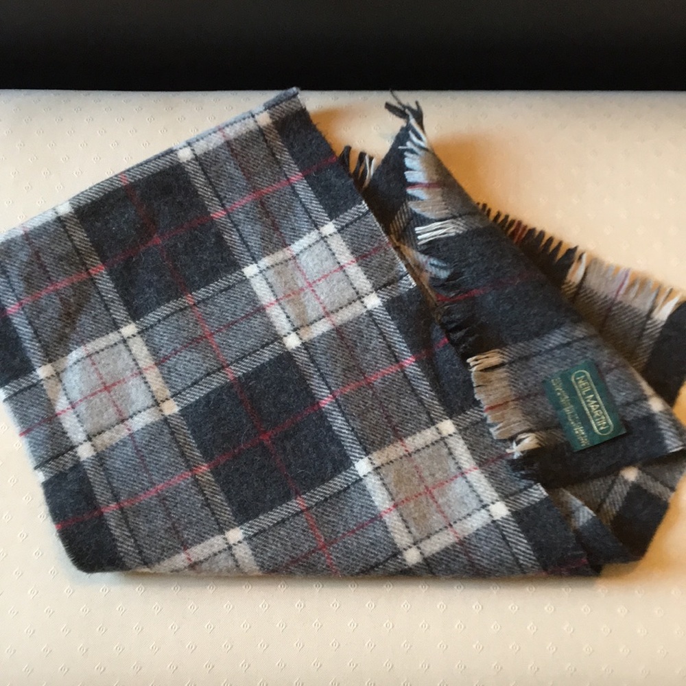 Neil Martin scarf